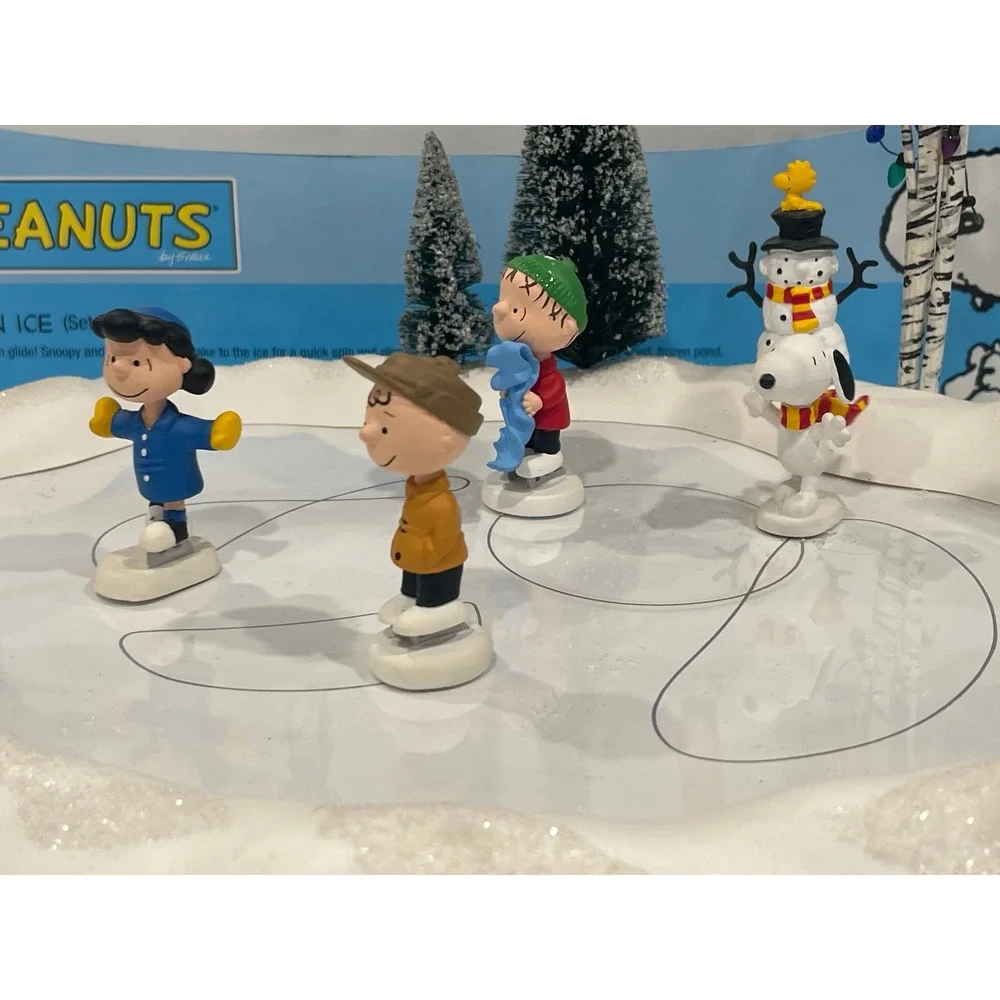 Dept 56 PEANUTS ON ICE Animated Skating Pond 56.59093 Snoopy Charlie Brown 2004